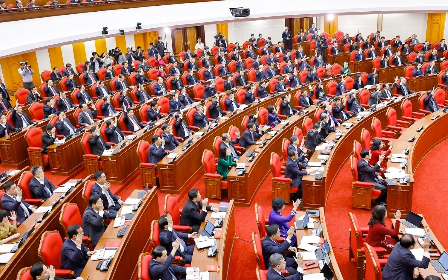 Hội nghị Trung ương 2: Những định hướng lớn mở đường cho phát triển - Bài 2: Nỗ lực thực hiện tăng trưởng “hai con số”, bền vững, thực chất